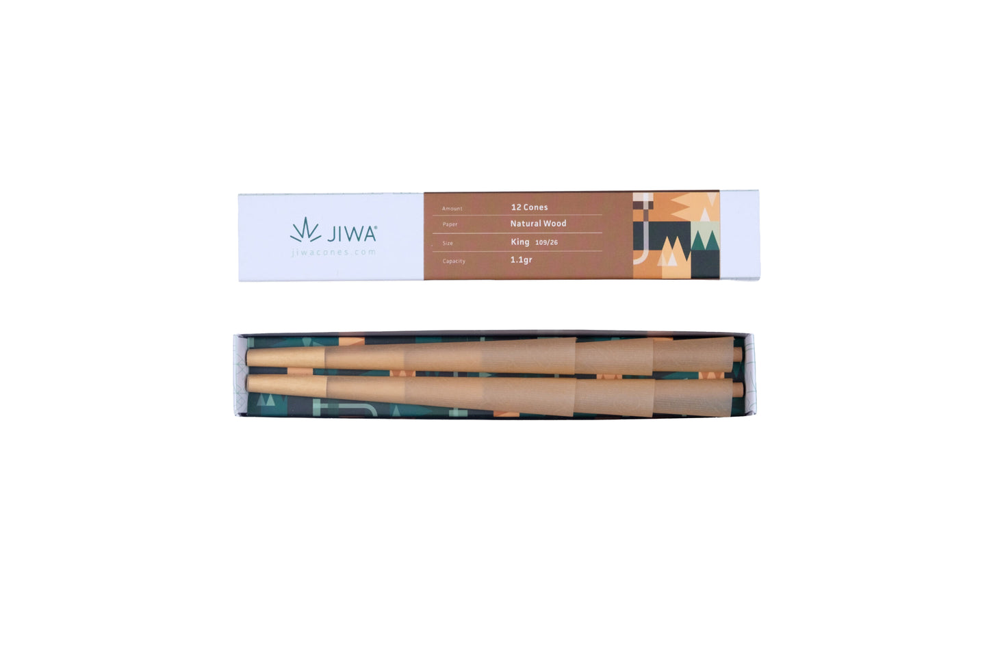 JIWA King Size pre-rolled cones pakke med 12 naturlige træpapir cones og filtertips vist åbnet på hvid baggrund.