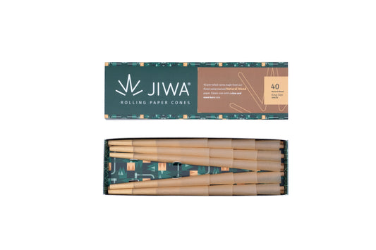 JIWA Rolling Paper Cones King Size pakke med 40 naturlige pre-rolled cones vist åbnet og fotograferet ovenfra på hvid baggrund.