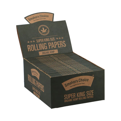 Smoker’s Choice Super King Size organic hemp rolling papers i displayæske med flere pakker fotograferet fra frontvinkel på hvid baggrund.