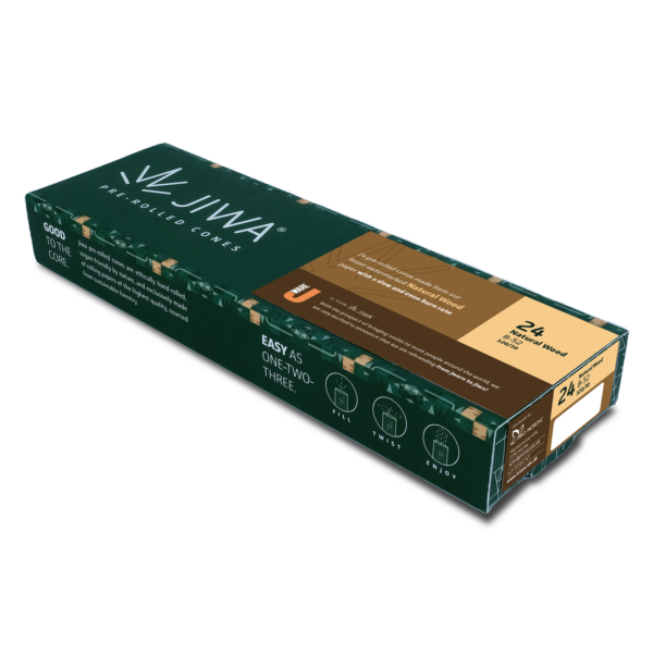 “JIWA rolling paper cones king size i pakke med 24 forrullede cones til joints fotograferet fra let sidevinkel på hvid baggrund.